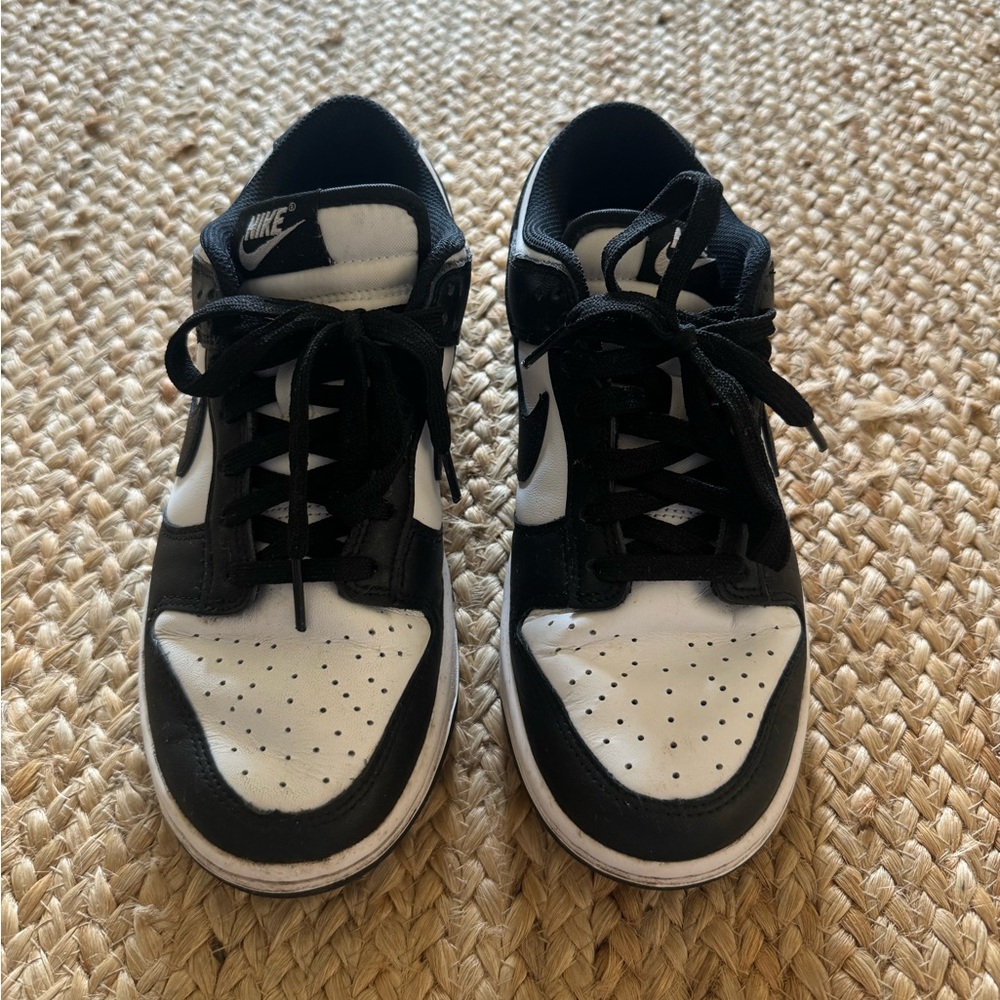 Nike Panda Dunks - Picture 3 of 3